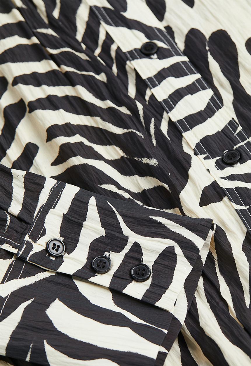 H&M - Crinkled chiffon shirt - white/leaf-patterned