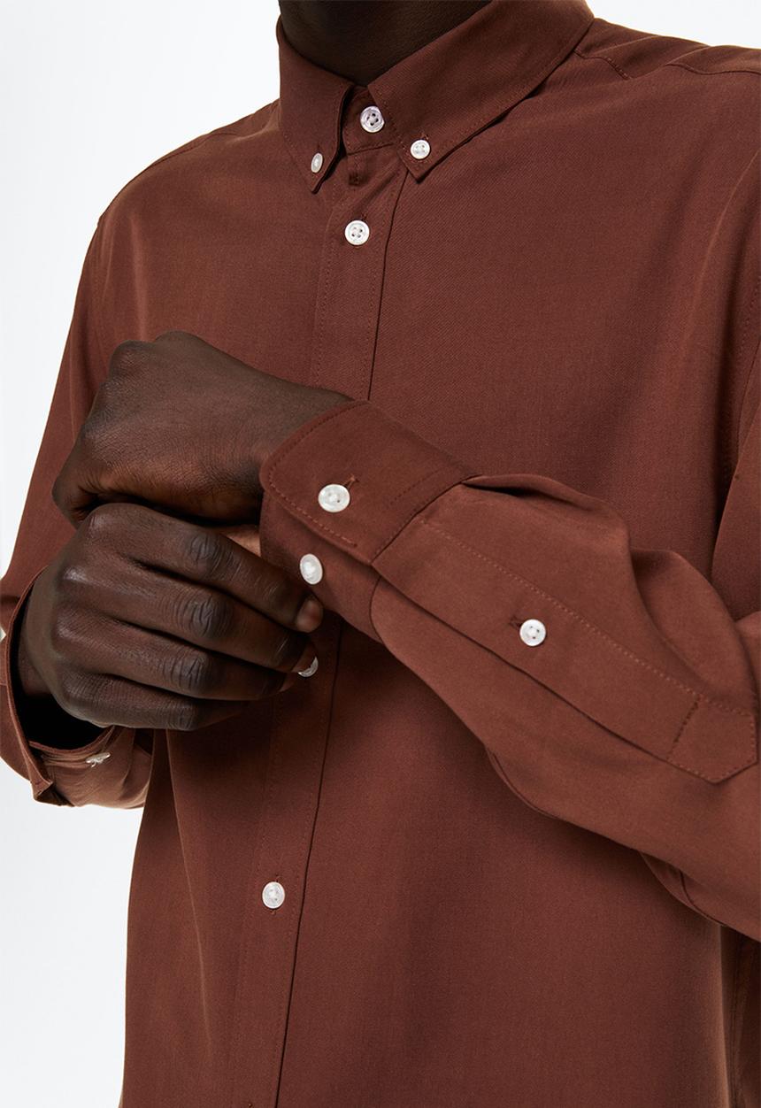 H&M - Regular fit lyocell shirt - dark brown 