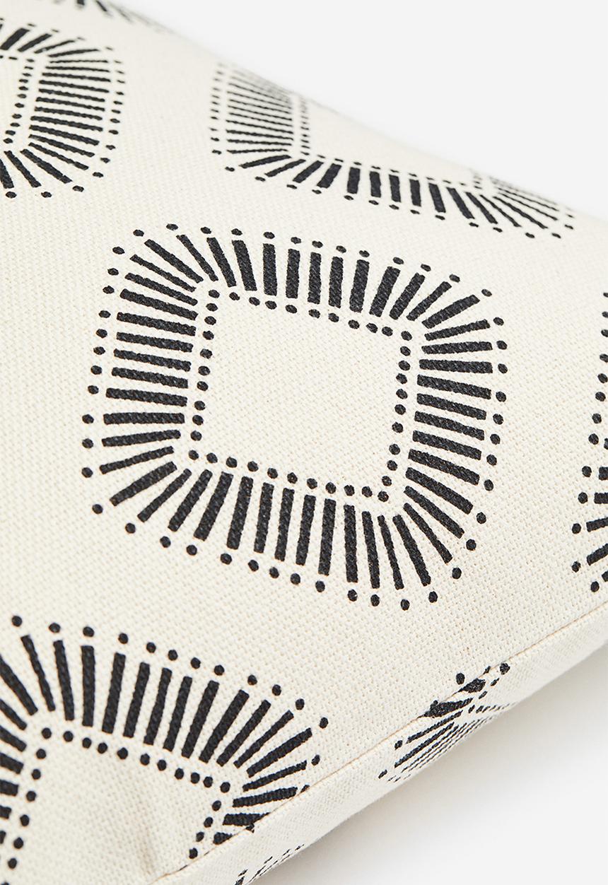 H&M - Patterned cushion cover - white/dark grey