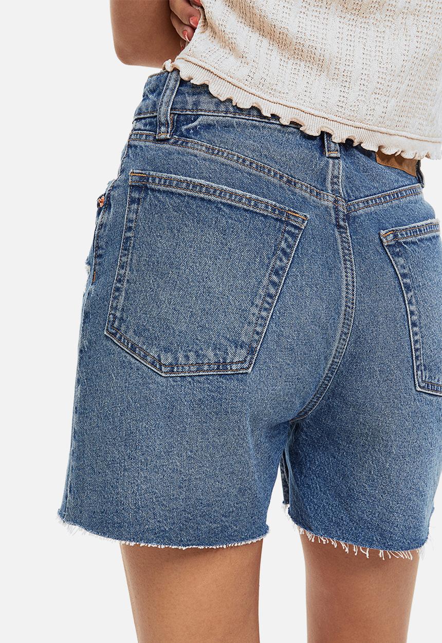 H&M - High waist denim shorts - denim blue 