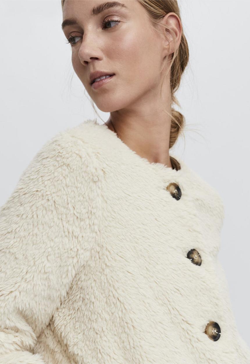 Vero Moda - Cozy amanda short teddy jacket - oatmeal