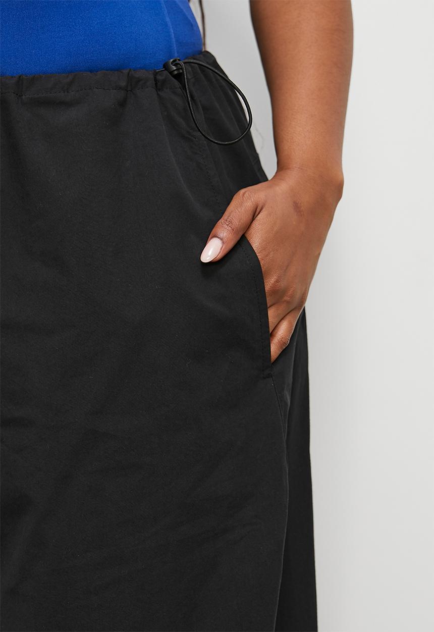 Superbalist - Parachute trouser - black