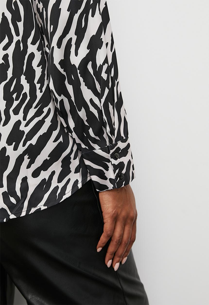 Superbalist - Printed satin shirt - abstract zebra mono