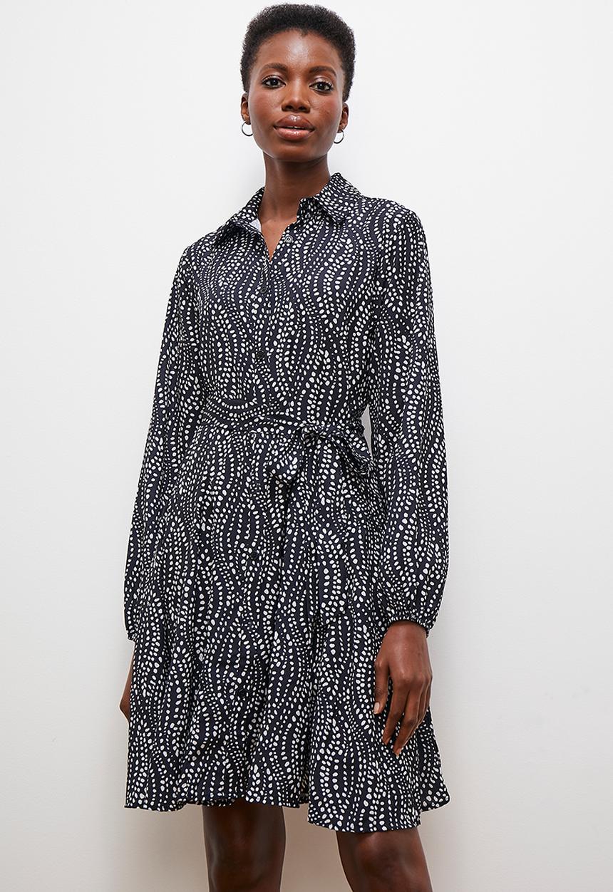 edit - Printed femme shirt dress - black & white