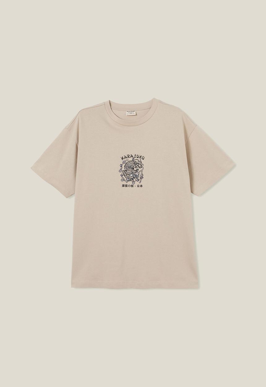 Cotton On - Heavy weight graphic T-shirt - pearl/harajuku tiger