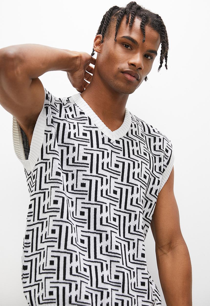 STYLE REPUBLIC - Geo pattern knit vest - black & milk