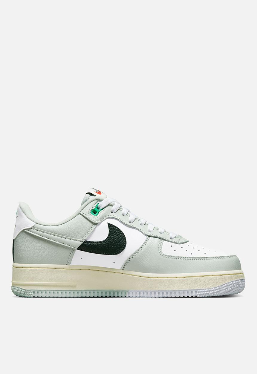Nike - Air Force 1 '07 LV8 