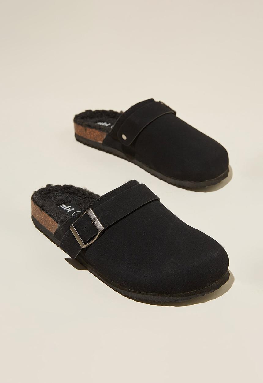 Cotton On - Rex buckle mule - black micro sherpa