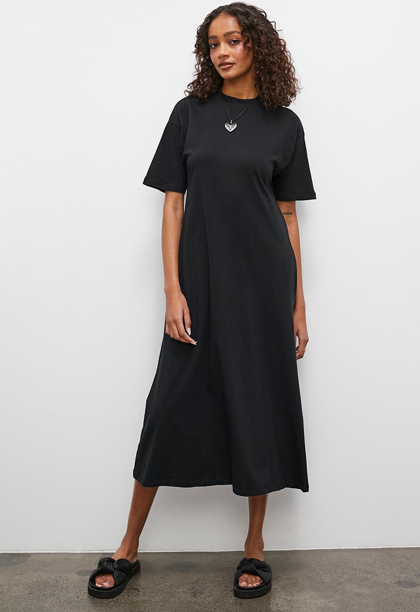 Superbalist - T-shirt midi dress with pockets - black