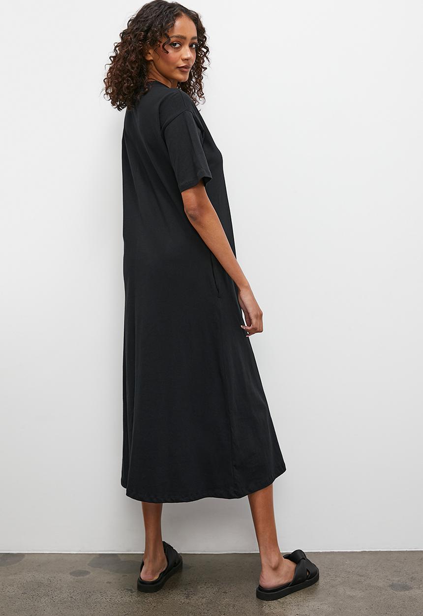 Superbalist - T-shirt midi dress with pockets - black