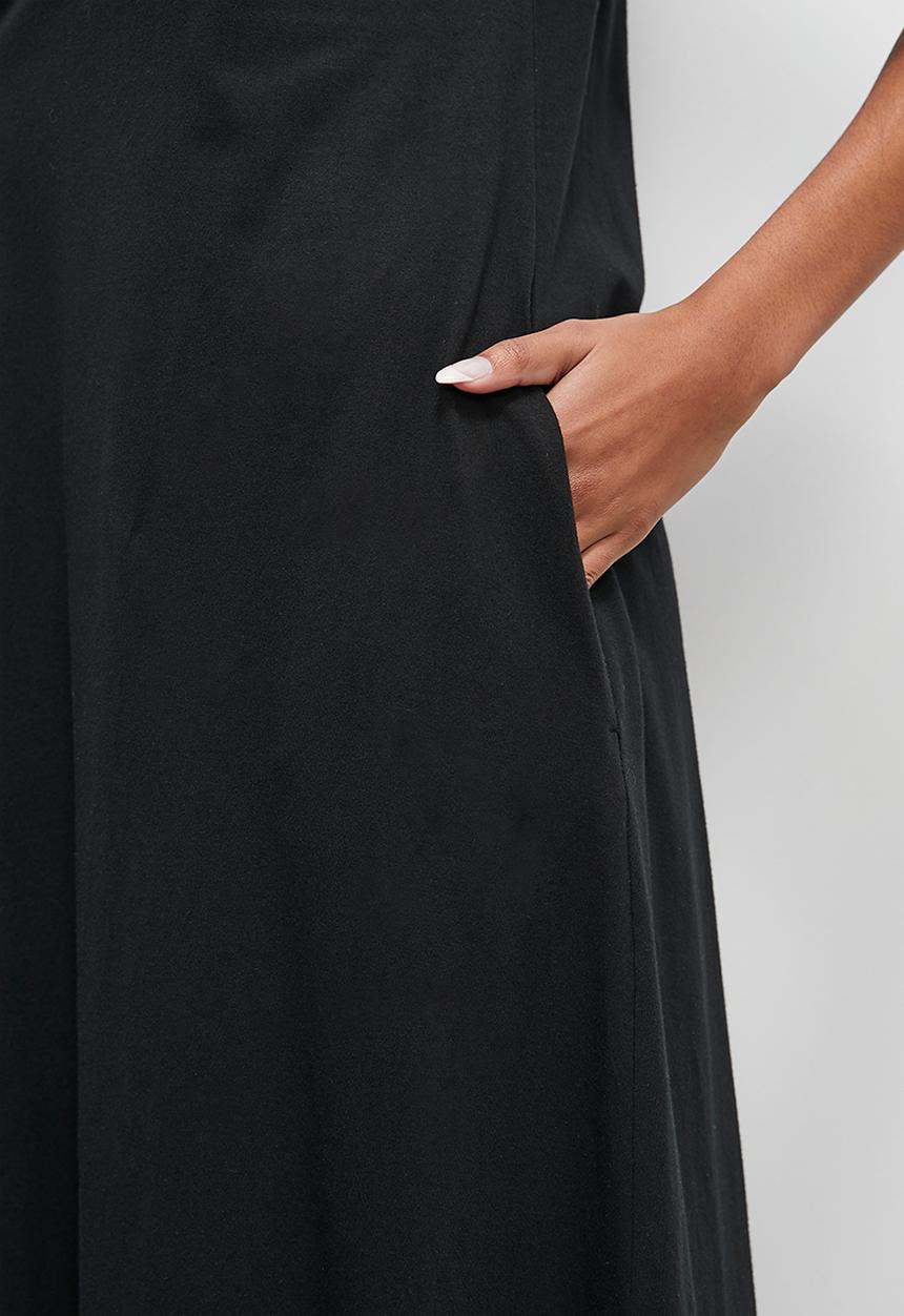 Superbalist - T-shirt midi dress with pockets - black