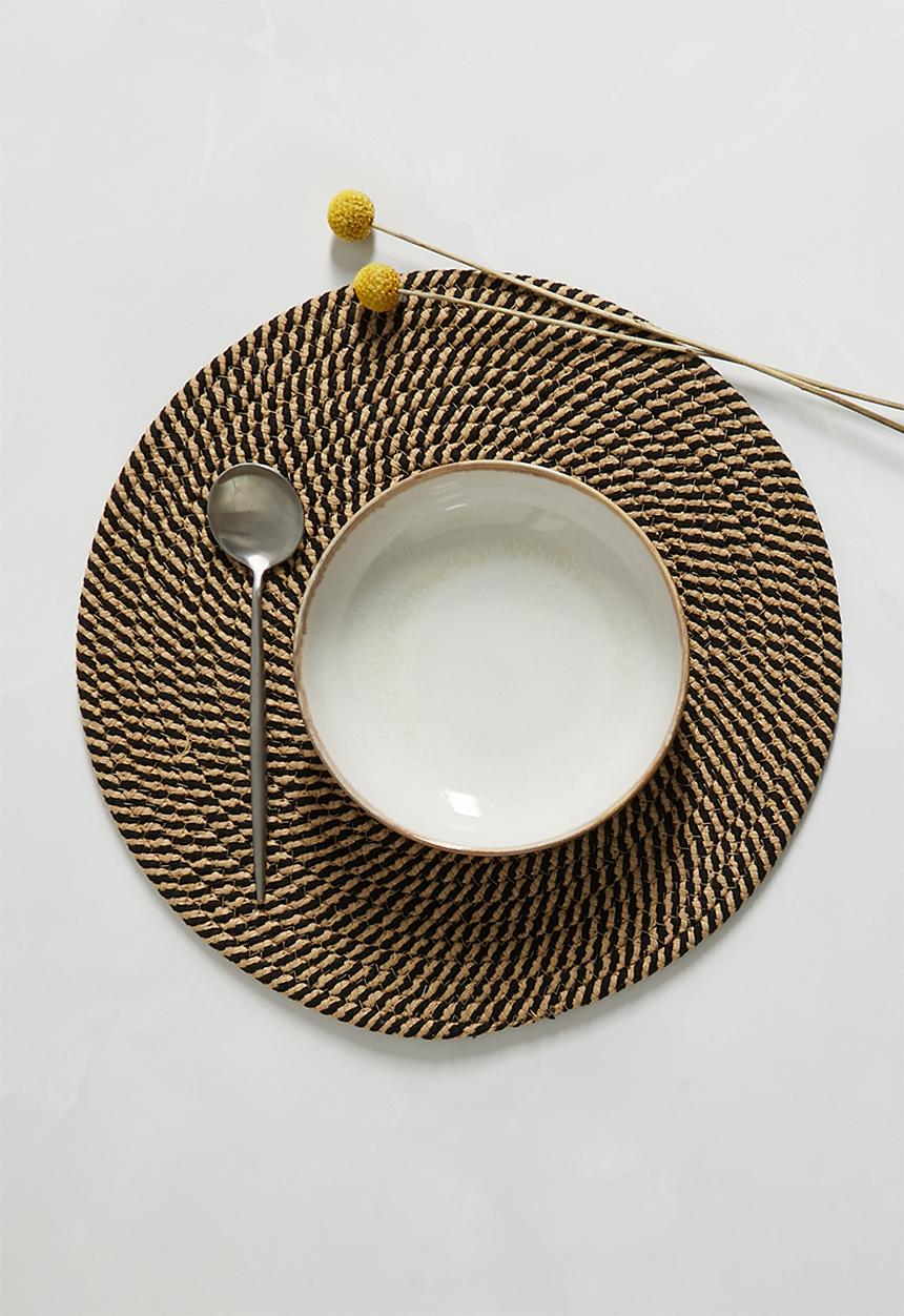 Sixth Floor - Luanda placemat set of 4- black