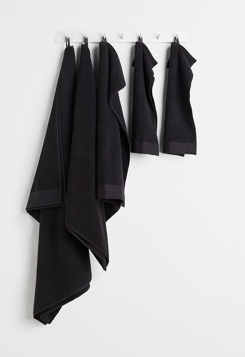 H&M - Cotton terry bath towel - black