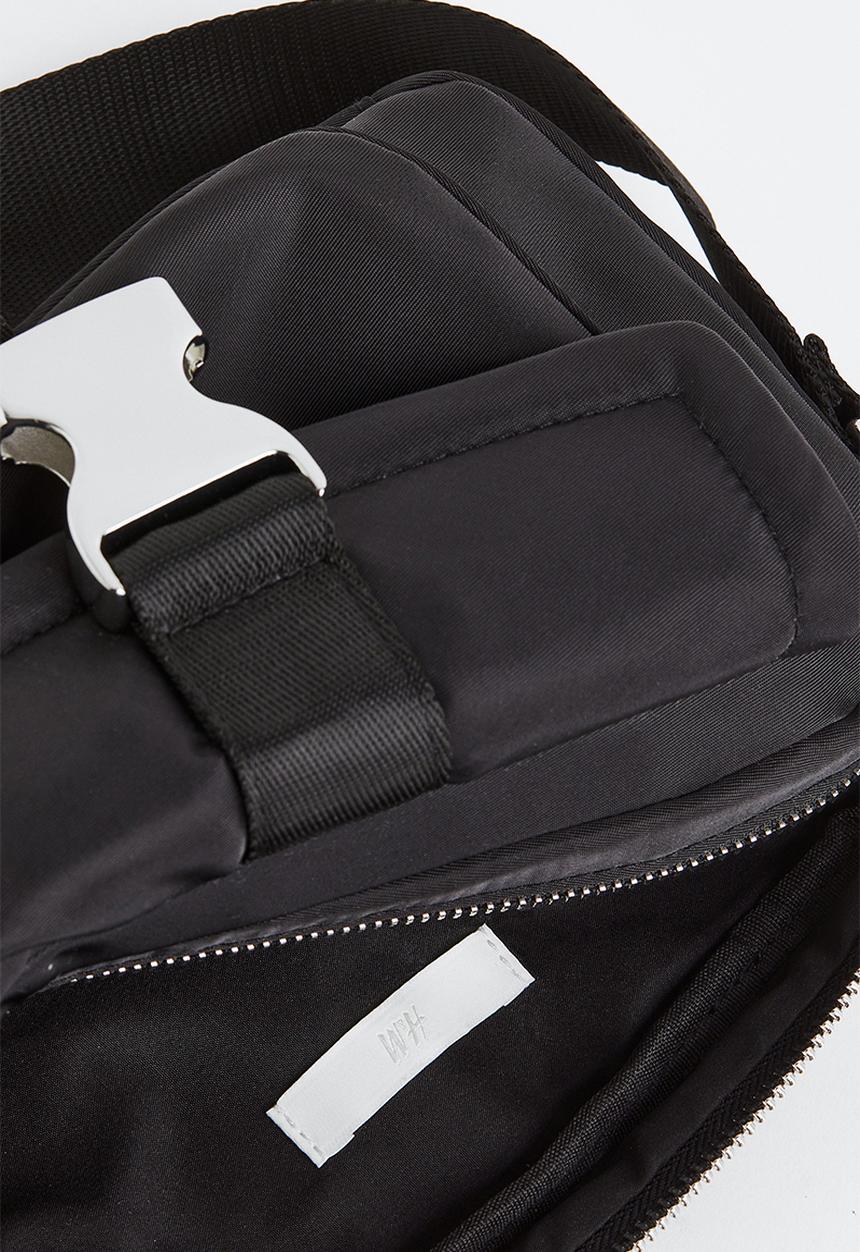 H&M - Shoulder bag - black