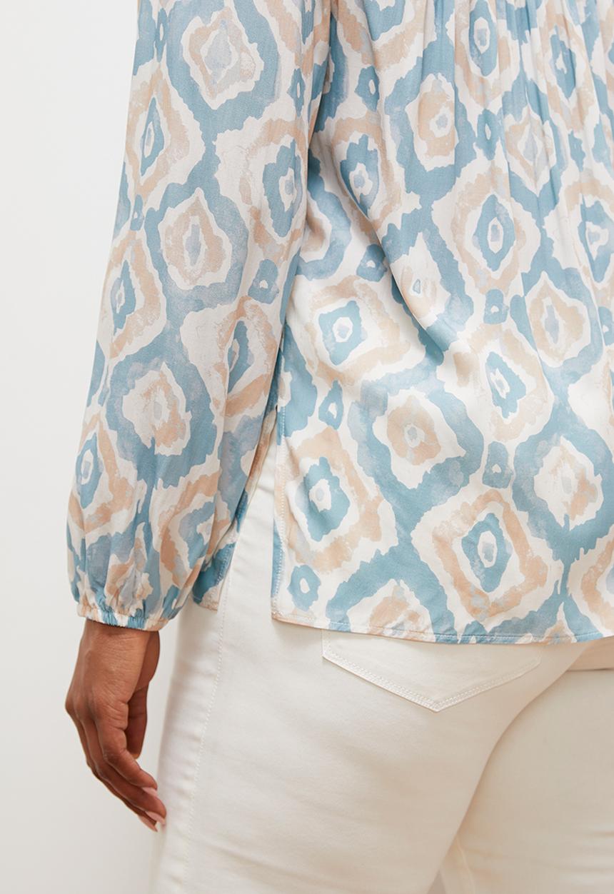 edit - Textured notch neck shell - watercolour ikat
