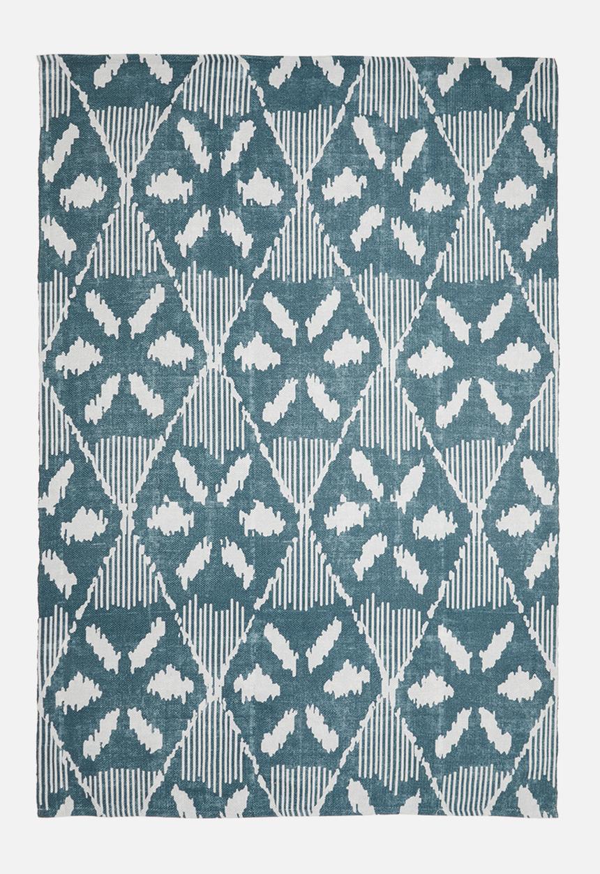 Sixth Floor - Singse patio rug- blue