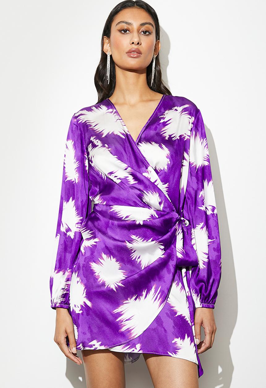 VELVET - Satin wrap midi dress - purple tie dye