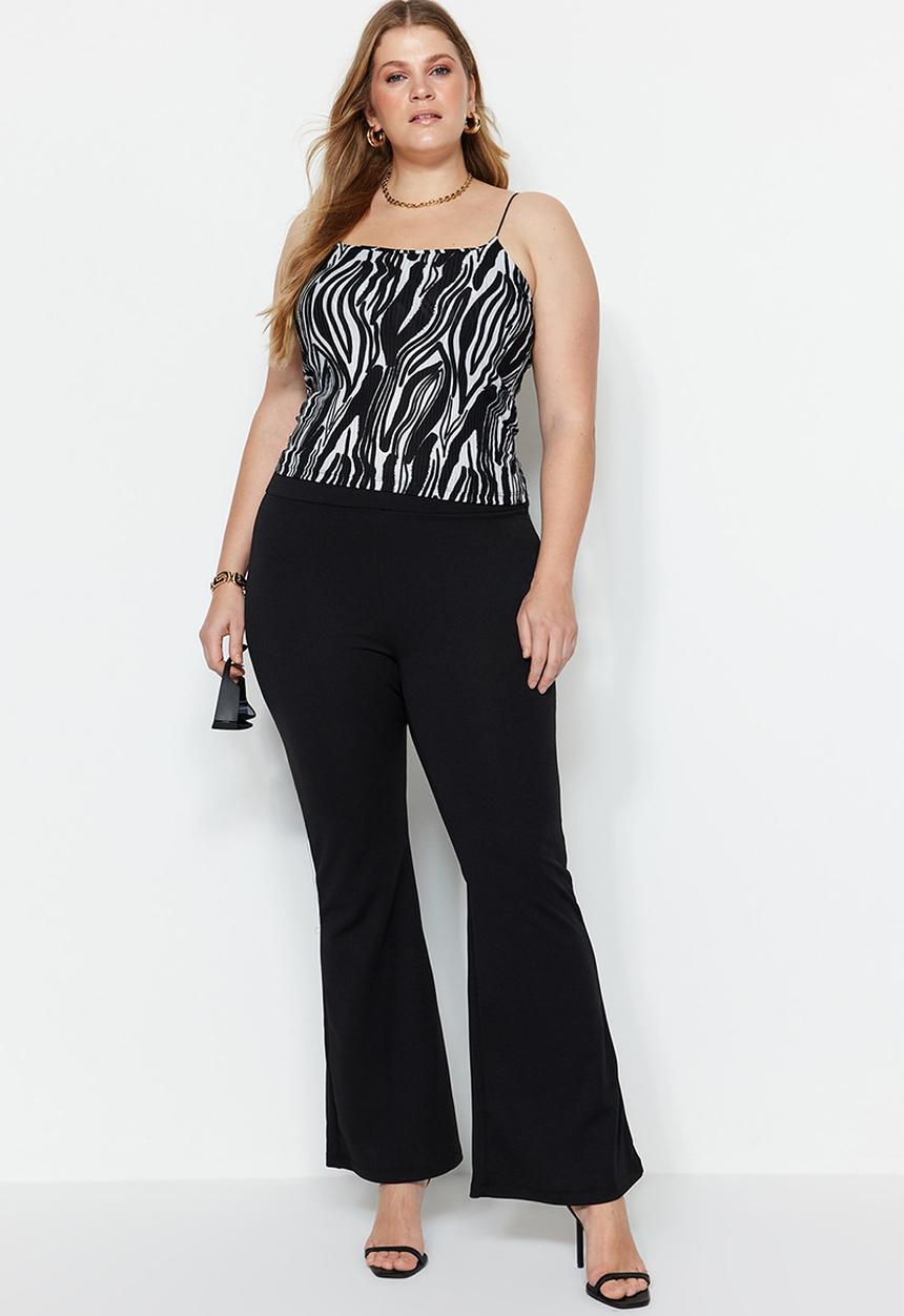 Trendyol - Plus relaxed wide leg pants - black