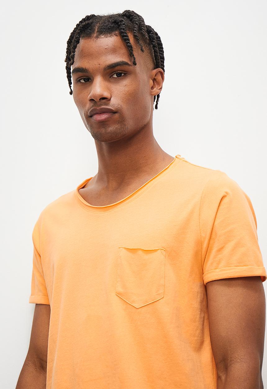 STYLE REPUBLIC - Slash raw edge curved hem pocket tee - light orange