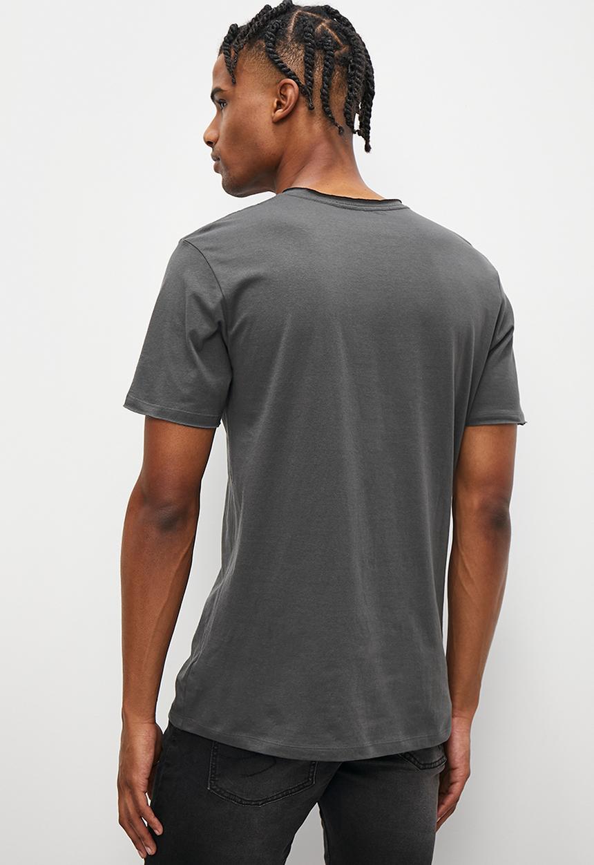 STYLE REPUBLIC - Jovi raw edge v neck tee - charcoal