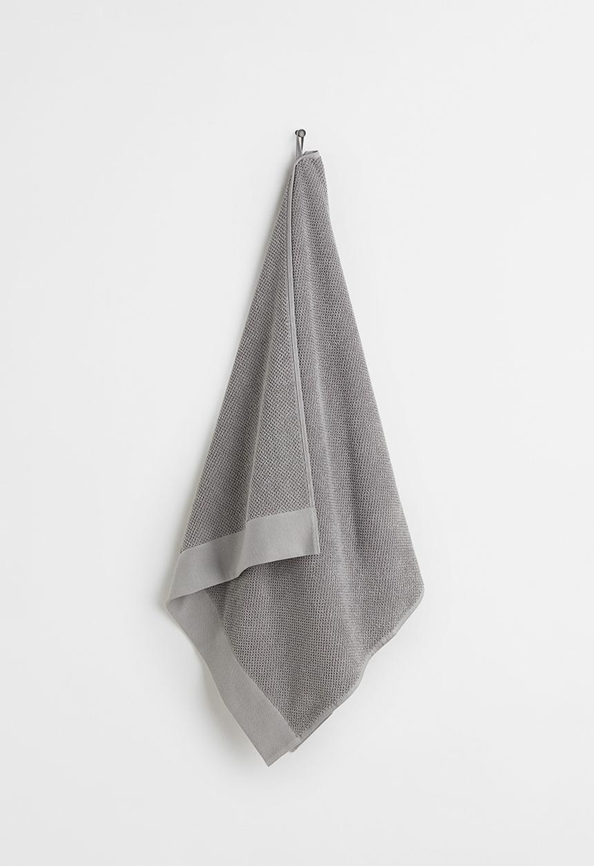 H&M - Cotton terry bath towel - grey
