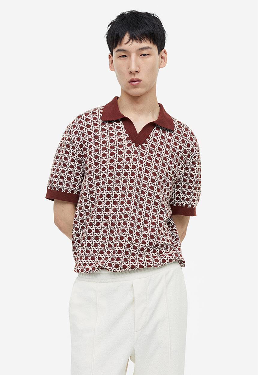 H&M - Regular fit fine-knit polo shirt - brown/patterned