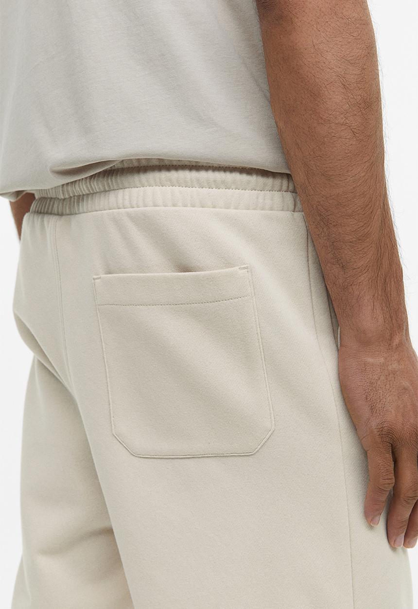 H&M - Regular fit sweatshorts - light beige