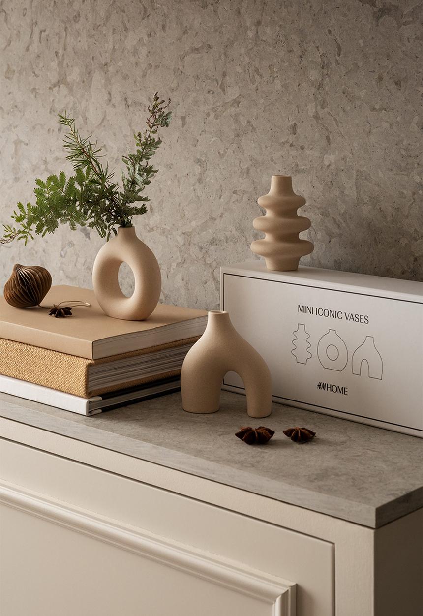 H&M - 3 Pack mini stoneware vases - light beige