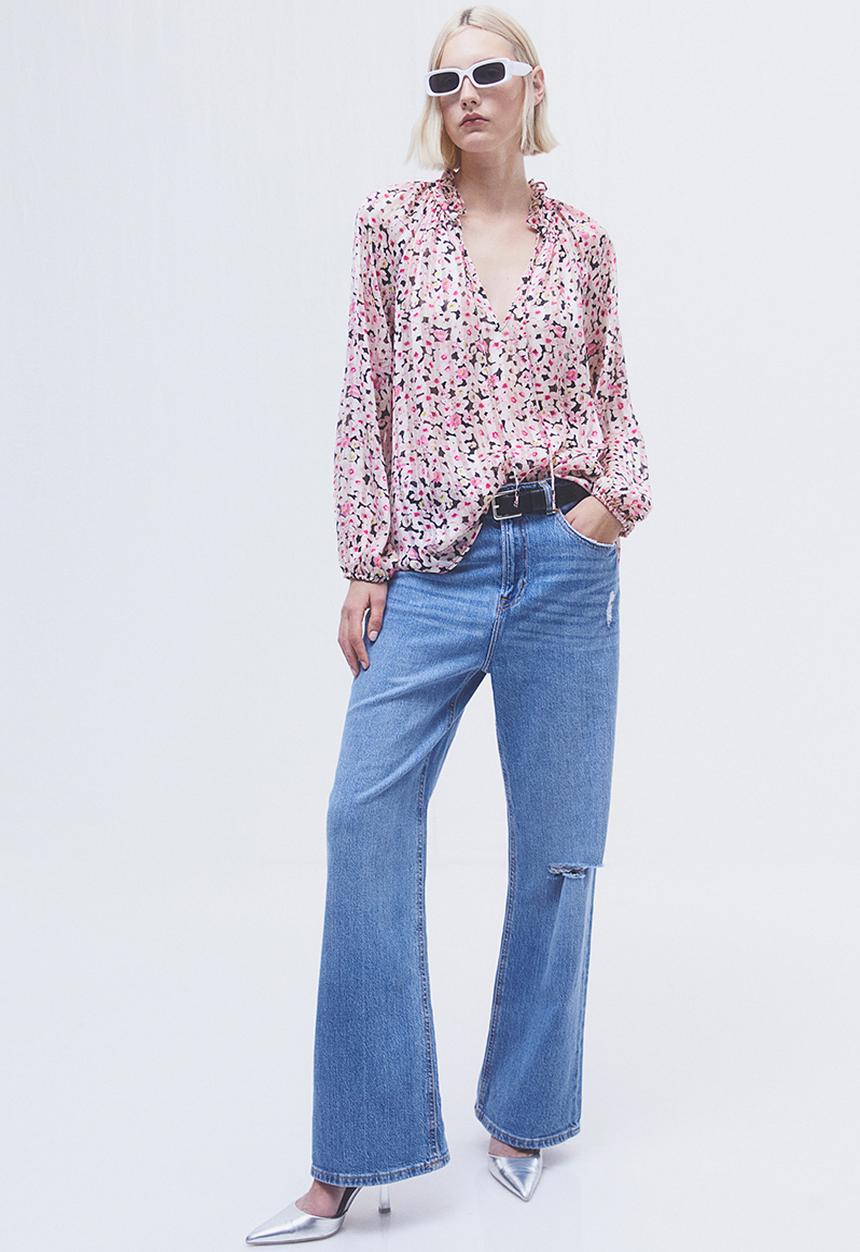 H&M - Frill-trimmed crêpe blouse - pink/small flowers