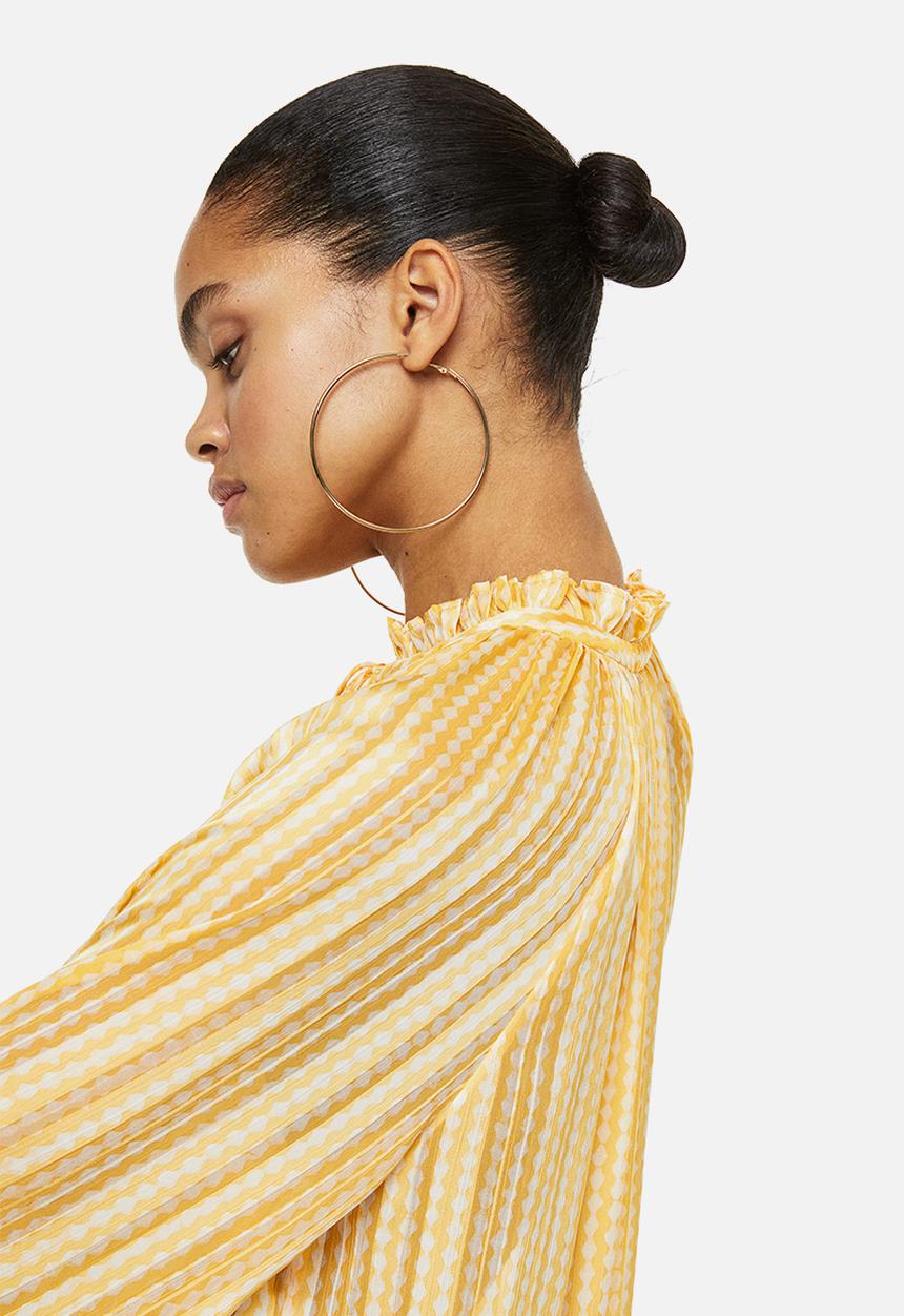 H&M - Frill-trimmed crêpe blouse - yellow/patterned 