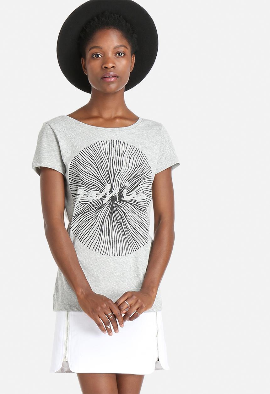 Jacqueline de Yong - Chicago Tee