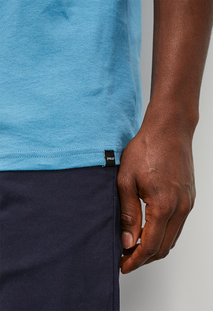 Superbalist - Embroided detail graphic crew neck tee - niagra