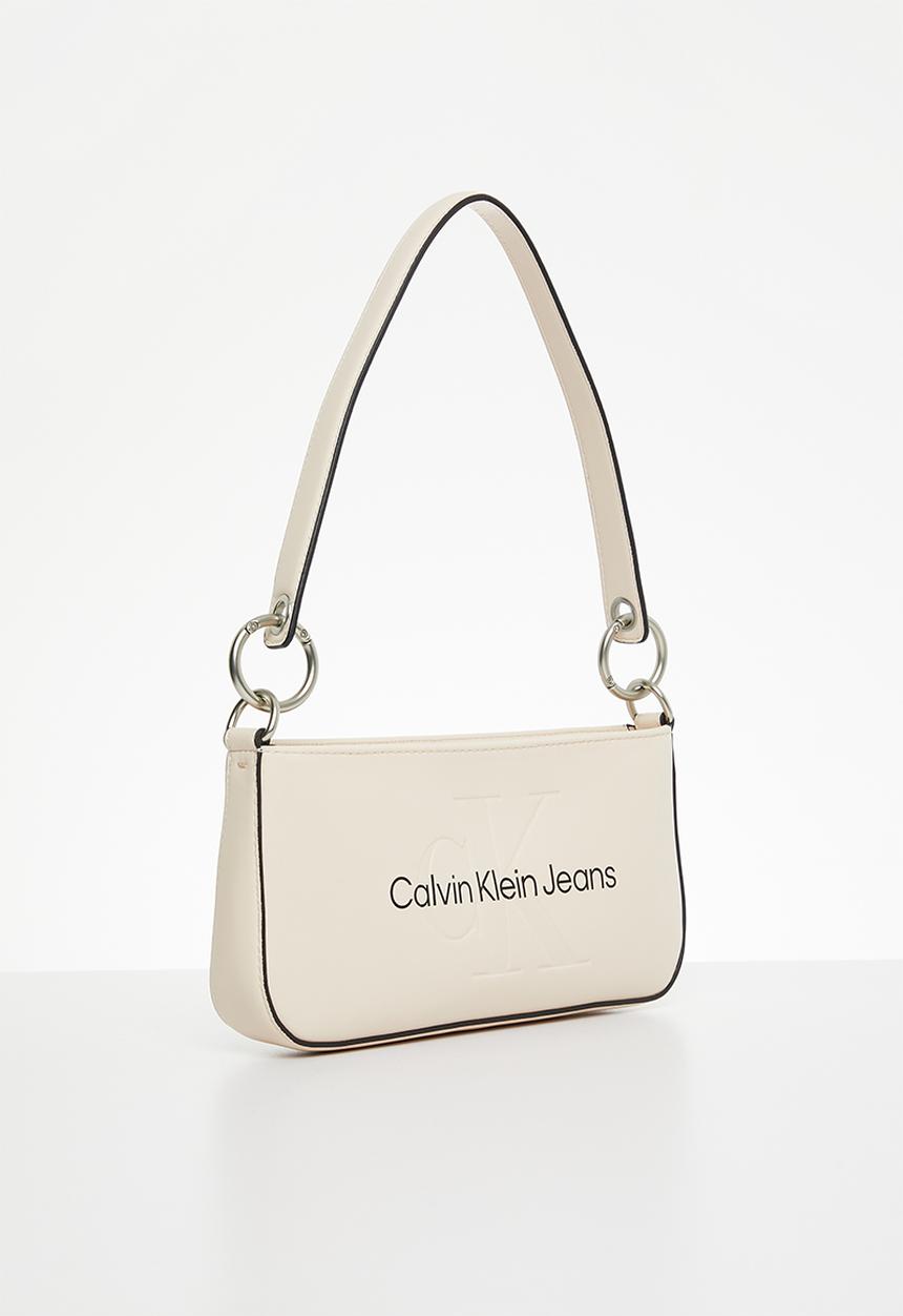 Calvin Klein - Sculpted shoulder pouch25 mono - ballet