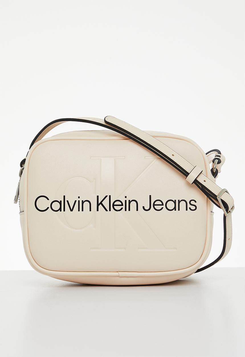 Calvin Klein - Sculpted camera bag18 mono - ballet