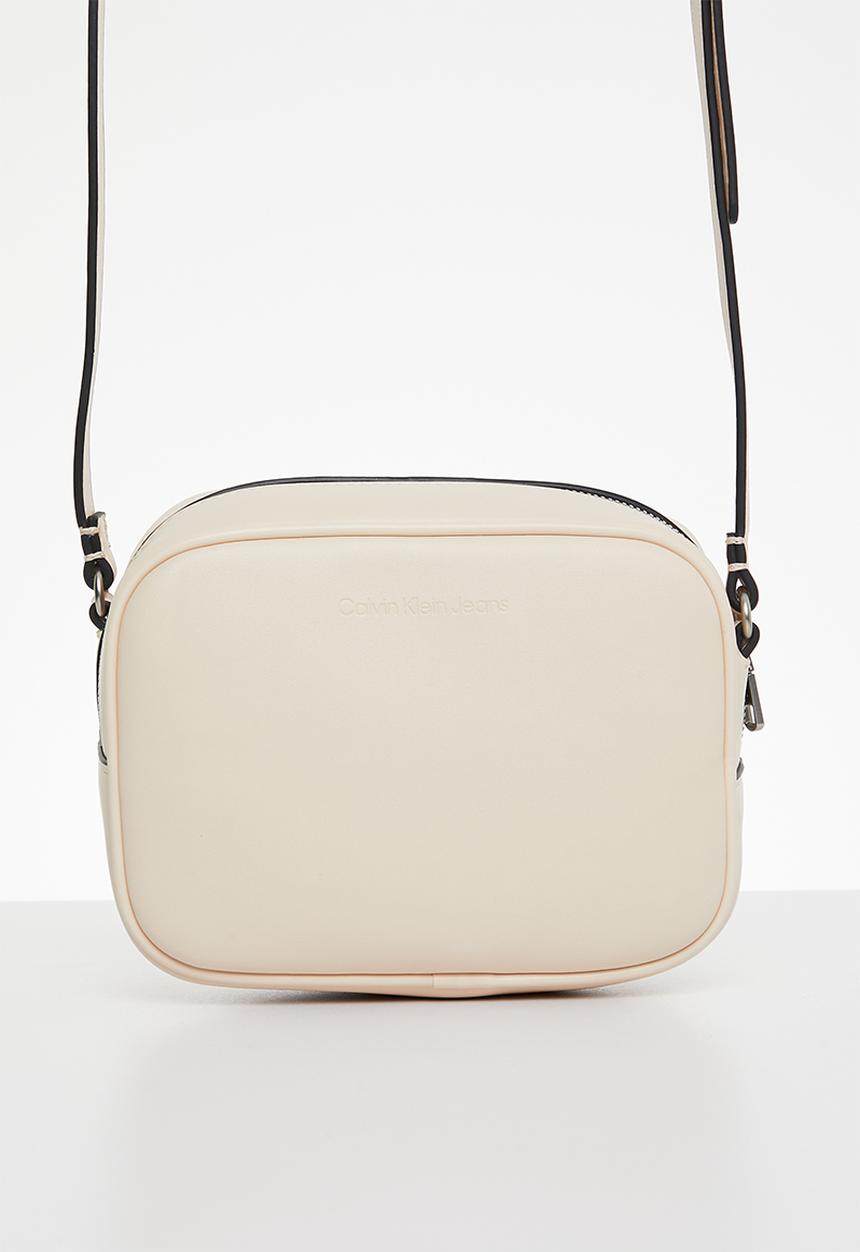 Calvin Klein - Sculpted camera bag18 mono - ballet
