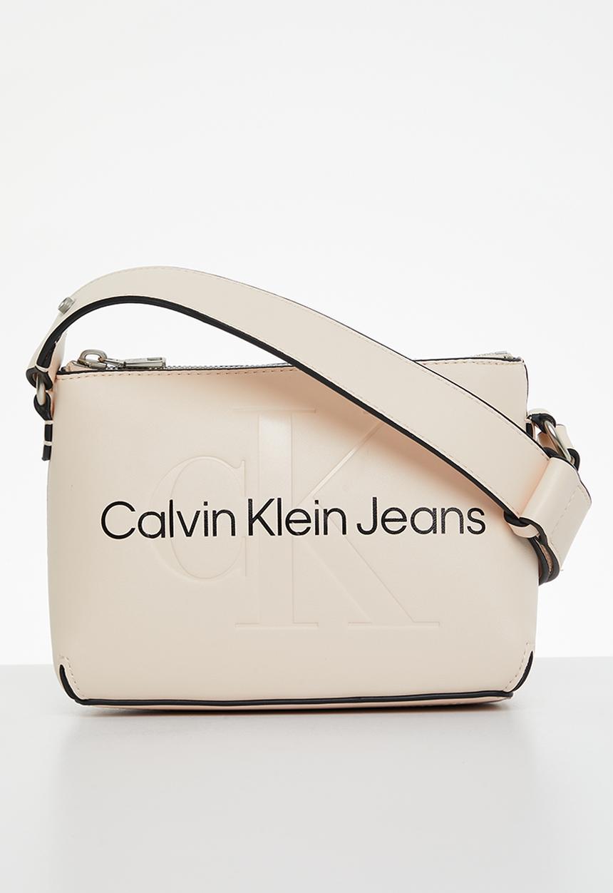 Calvin Klein - Sculpted camera pouch21 mono - ballet