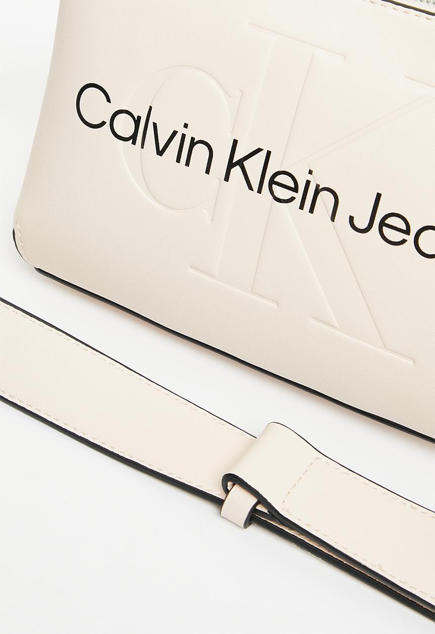 Calvin Klein - Sculpted camera pouch21 mono - ballet