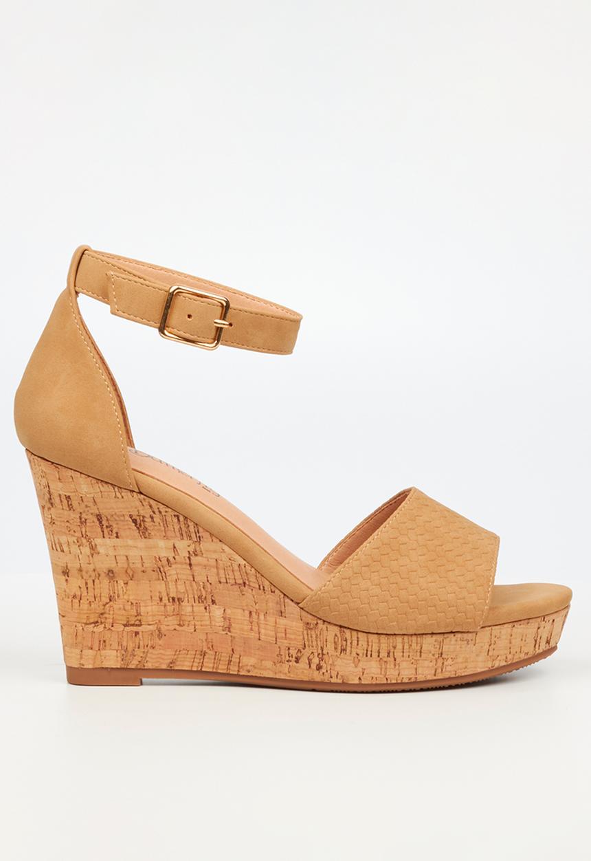 Butterfly Feet - Debra 4 wedge heel - camel