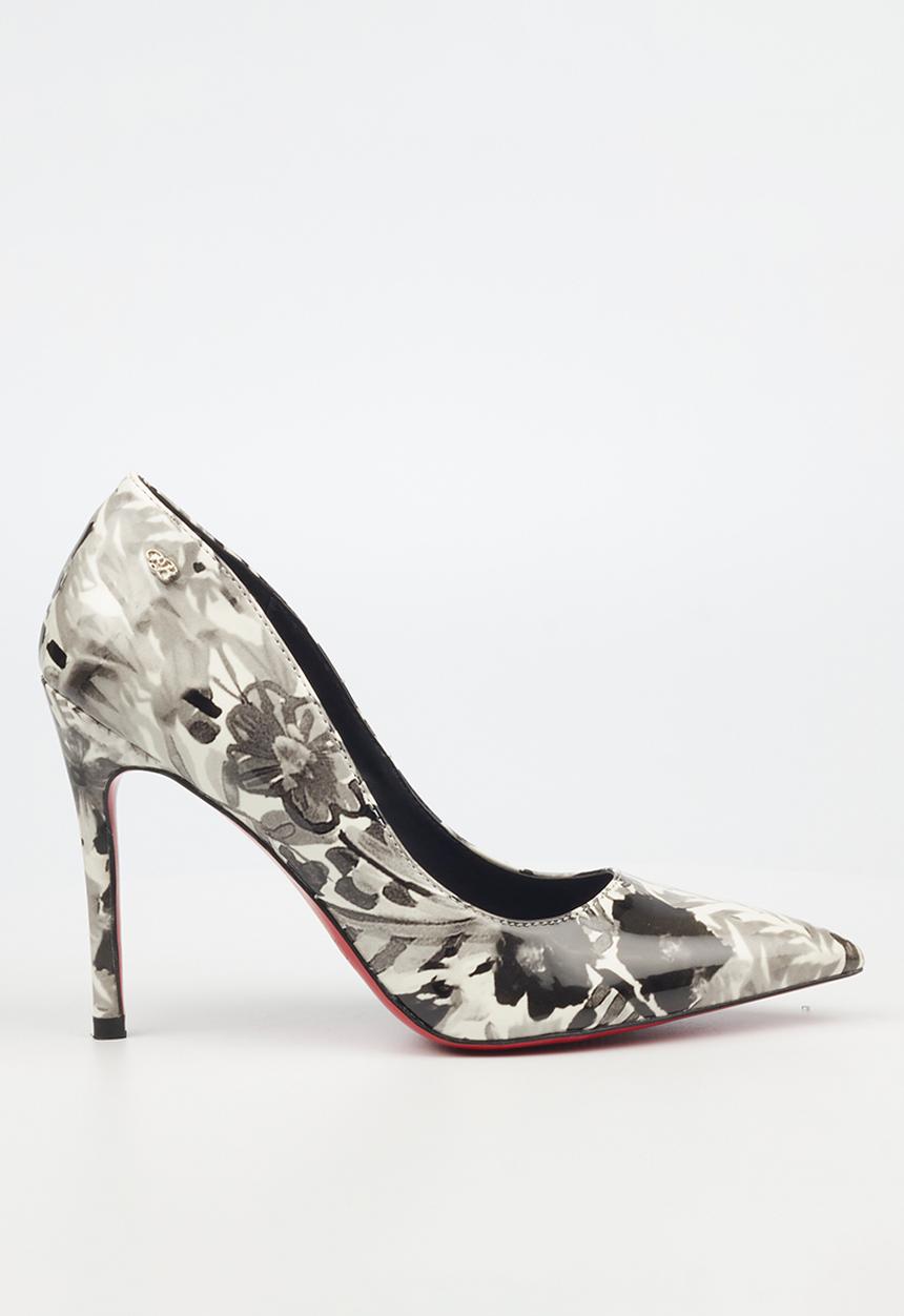 Miss Black - Lola 7 court heel - black