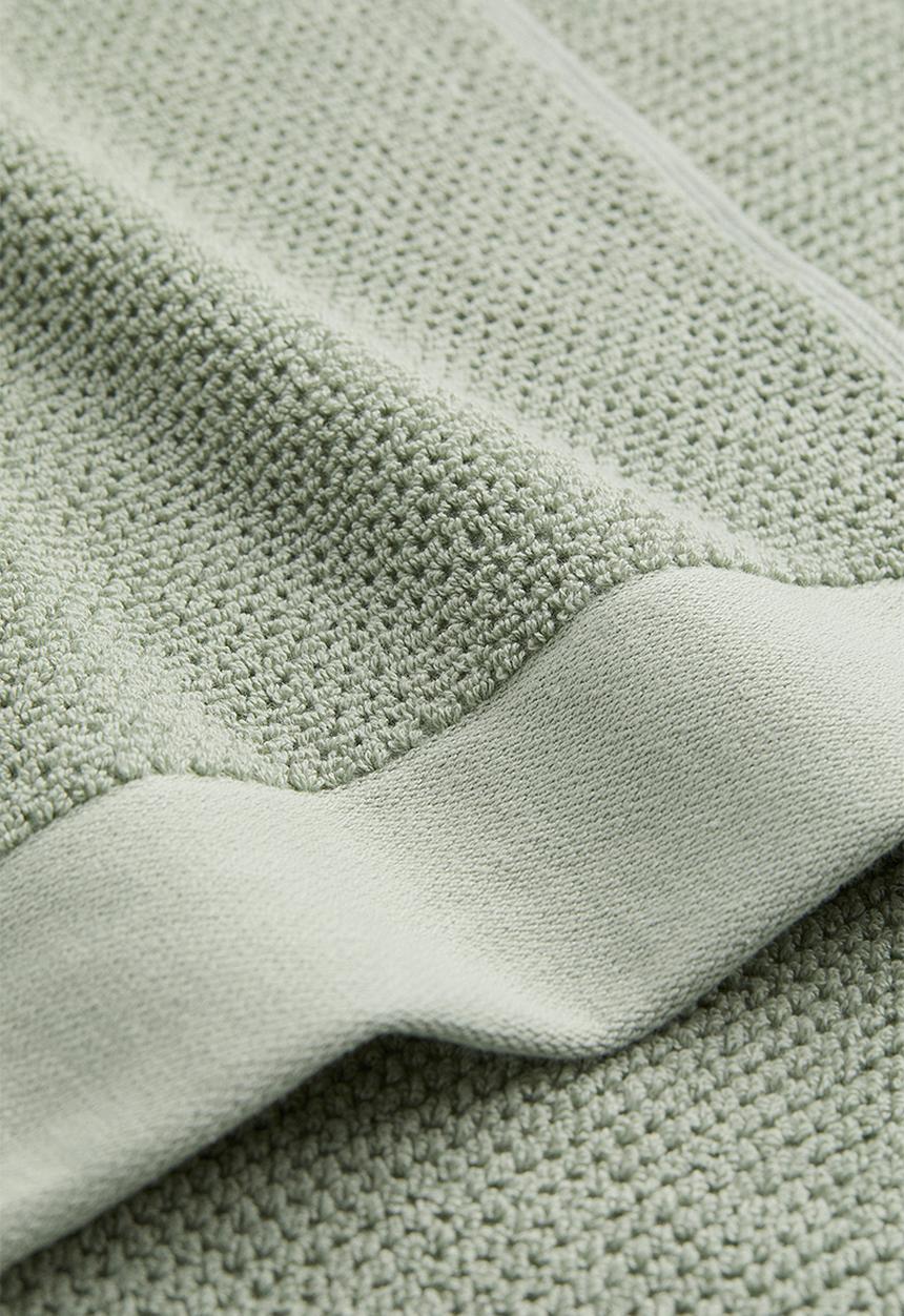 H&M - Cotton terry bath sheet - sage green