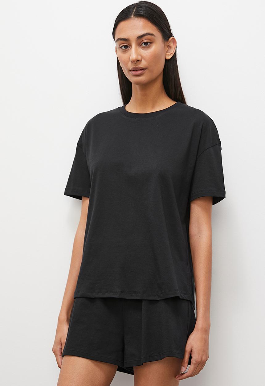 Superbalist - Plain knit short sleeve tee & short set - black