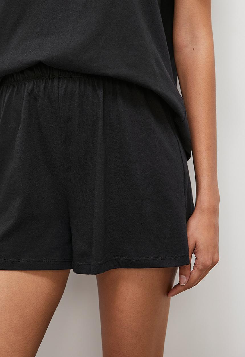 Superbalist - Plain knit short sleeve tee & short set - black