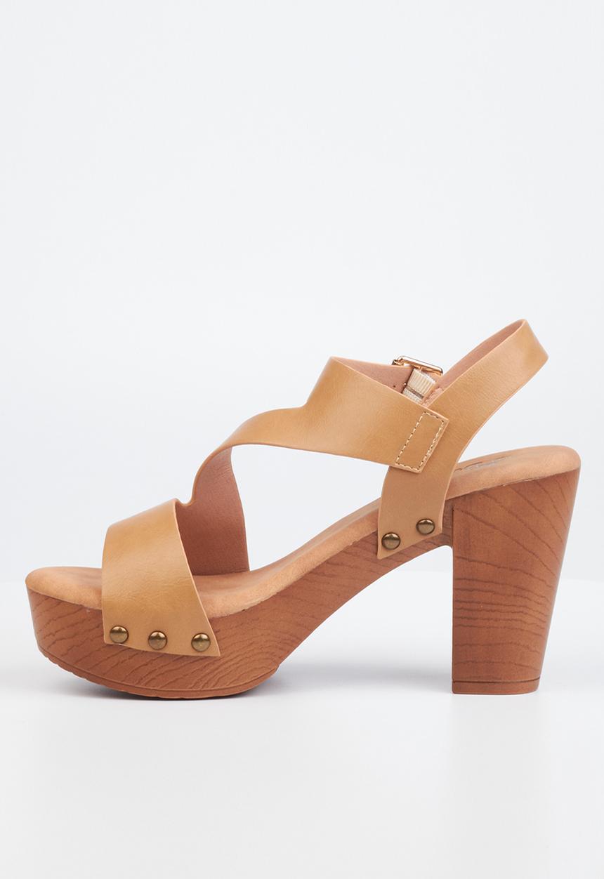 Butterfly Feet - Kayla 1 block heel - beige