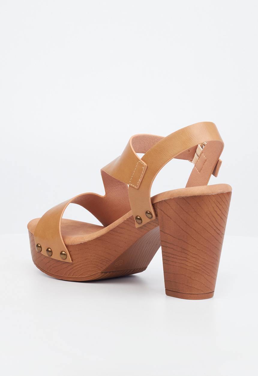 Butterfly Feet - Kayla 1 block heel - beige