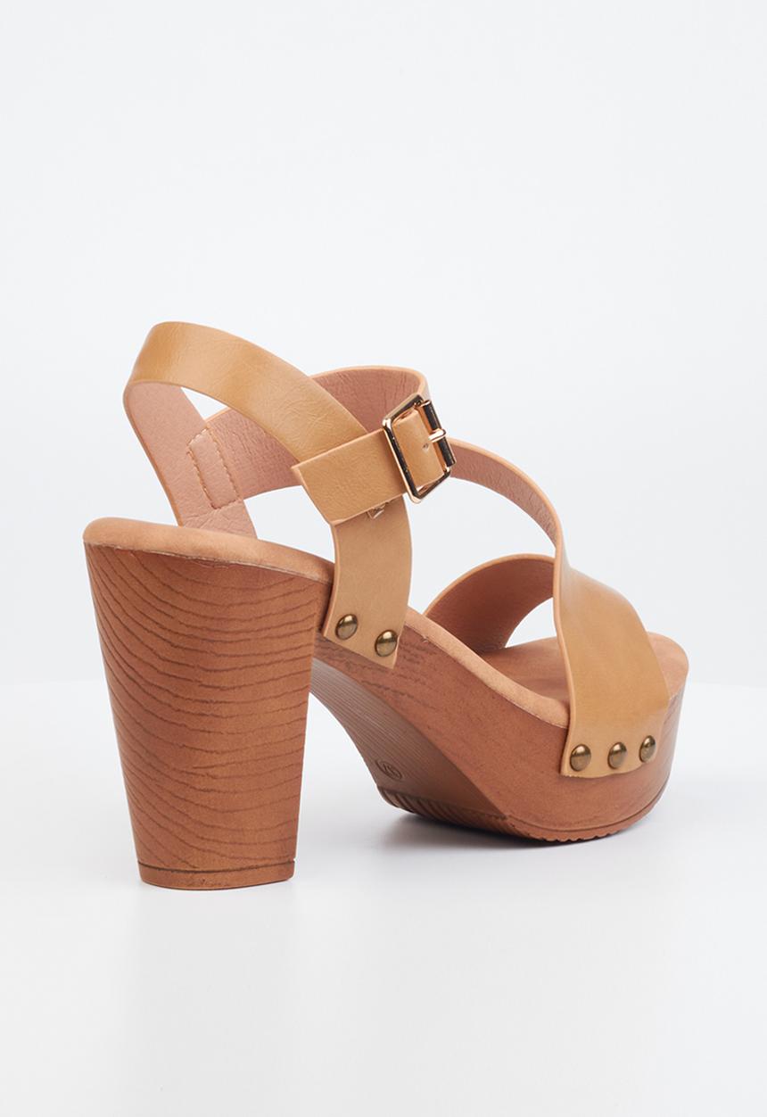 Butterfly Feet - Kayla 1 block heel - beige