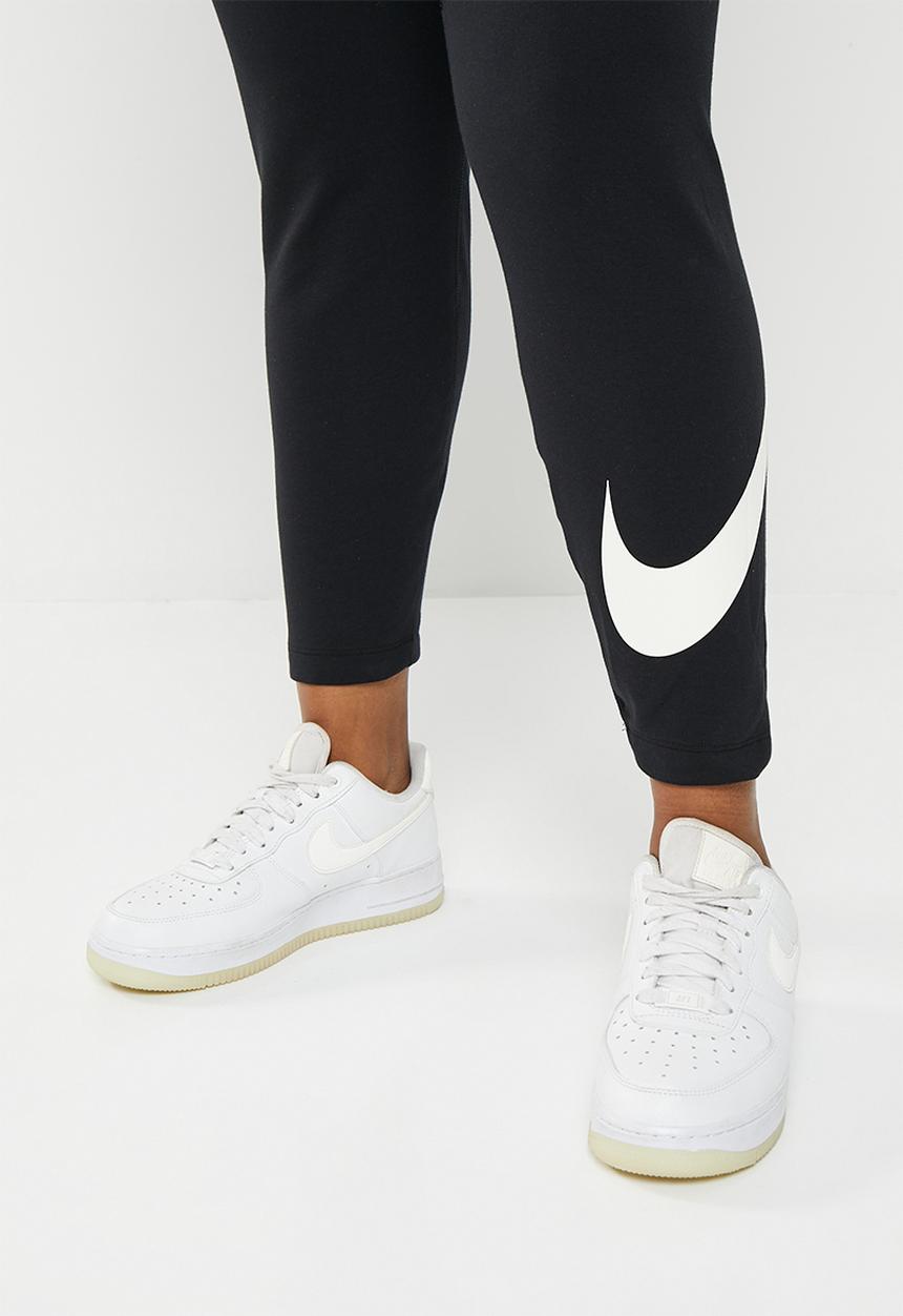 Nike - Plus Nike Sportswear Women's High-Waisted Graphic Leggings - black