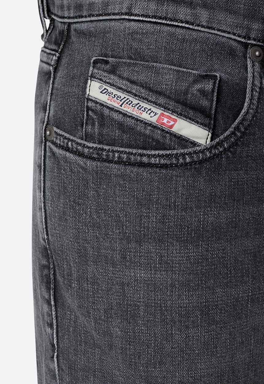 Diesel  - 2019 d-strukt-slim fit - black
