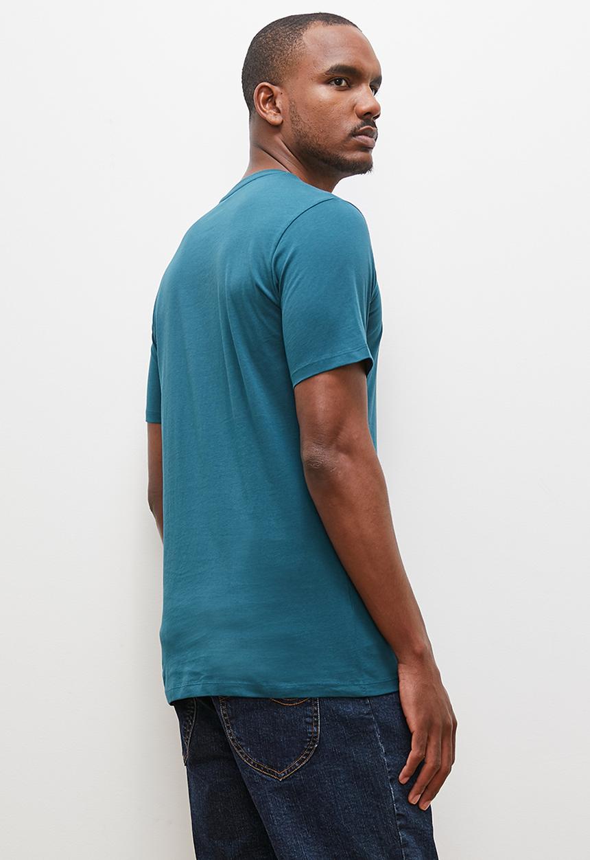 Lark & Crosse - Regular fit emb/hd print logo graphic tees - navy