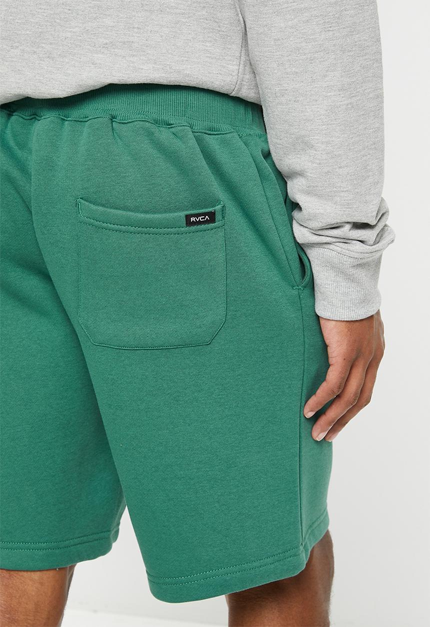 RVCA - Streets sweat short - tree green