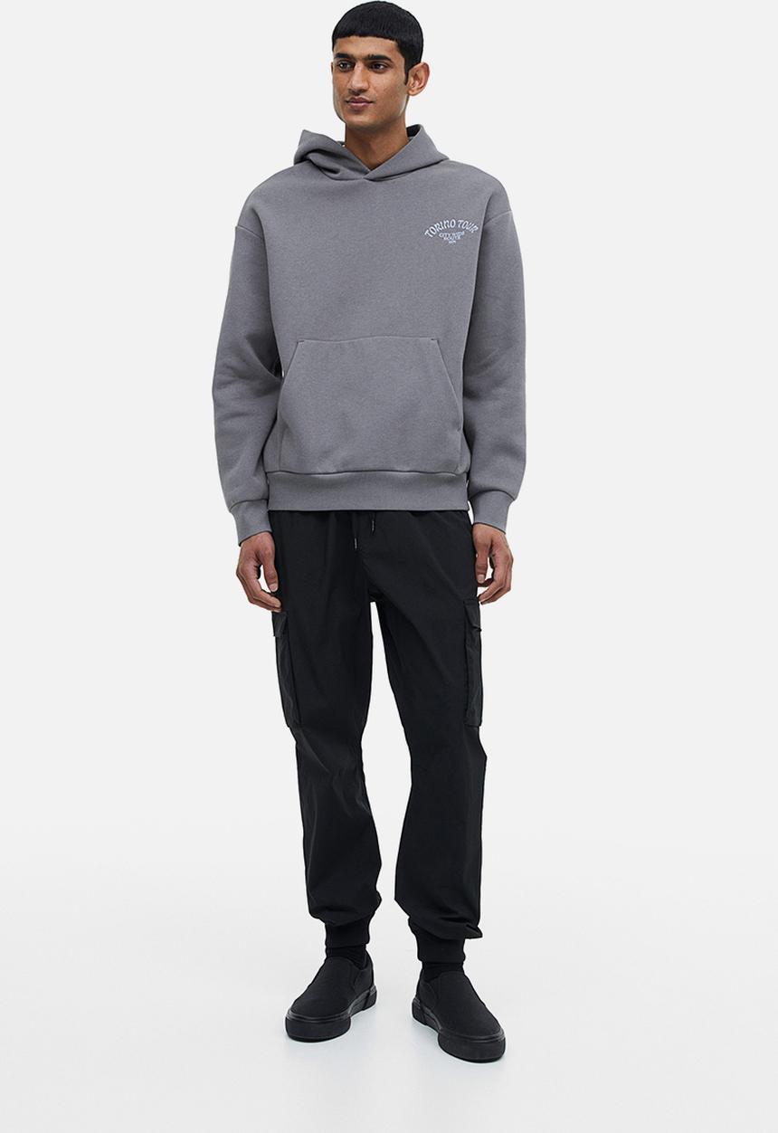 H&M - Relaxed fit printed hoodie - grey / torino tour 